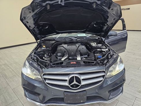Used 2014 Mercedes-Benz E 550 4MATIC Sedan image 42