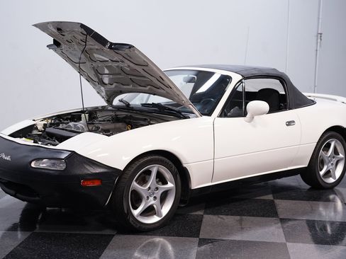 Used 1994 MAZDA MX-5 Miata image 25