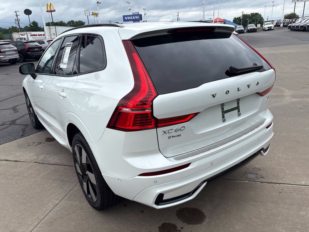 Certified 2025 Volvo XC60 T8 Plus w/ Protection Package Premier AWD/4WD image 8
