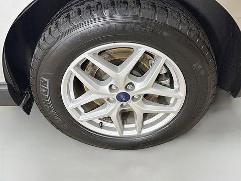 Used 2022 Ford Edge SEL w/ Convenience Package image 15