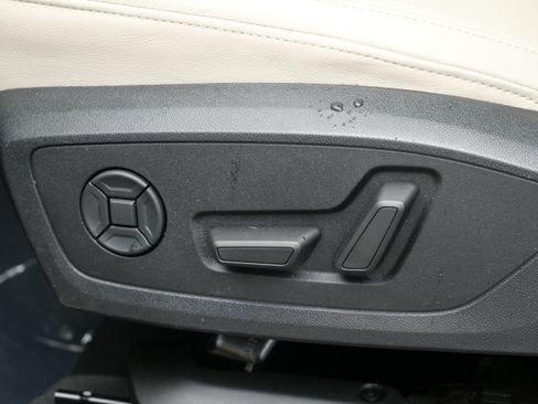 Used 2020 Audi Q3 2.0T Premium AWD/4WD image 14