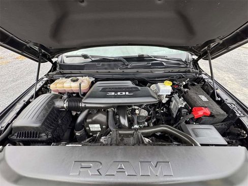 Used 2022 RAM 1500 Limited image 12