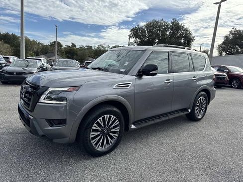 Used 2023 Nissan Armada SL w/ Midnight Edition Package image 5