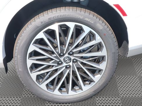 New 2026 Hyundai Palisade Calligraphy FWD image 5