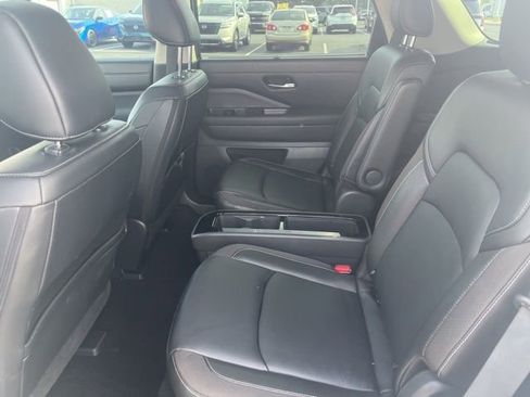 Certified 2023 Nissan Pathfinder SL w/ SL Premium Package image 11