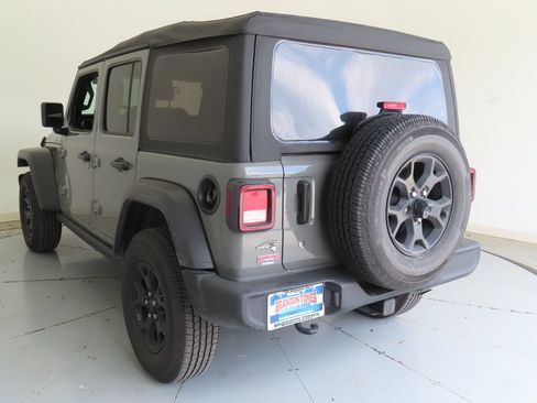 Used 2021 Jeep Wrangler Unlimited Sport AWD/4WD image 5