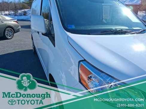 Used 2021 Nissan NV200 SV w/ Back Door Glass Package image 2