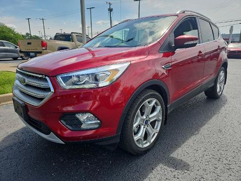 Certified 2019 Ford Escape Titanium FWD image 4