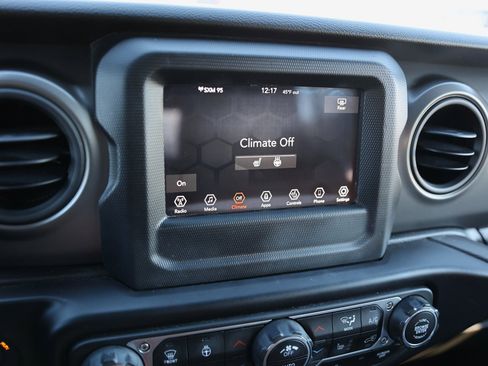 Used 2022 Jeep Wrangler Unlimited Sport image 26