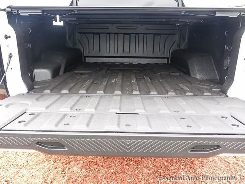 New 2025 GMC Hummer EV 3X image 25