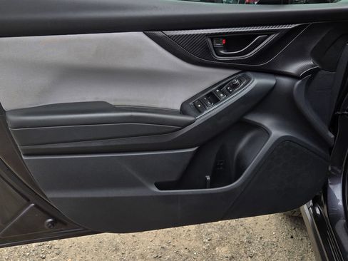 Used 2018 Subaru Crosstrek 2.0i Premium AWD/4WD image 11
