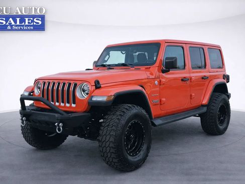 Used 2018 Jeep Wrangler Unlimited Sahara image 3