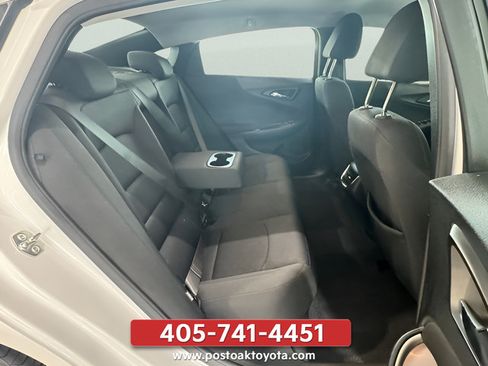Used 2025 Chevrolet Malibu LT FWD image 25