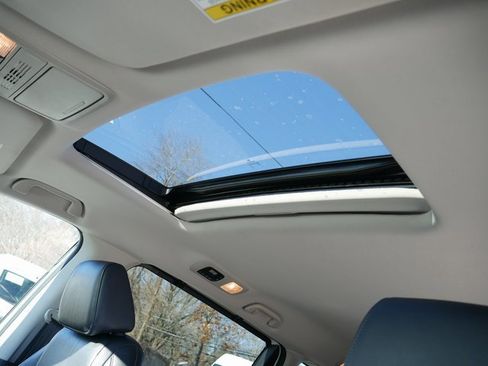 Used 2025 Honda Odyssey EX-L image 16