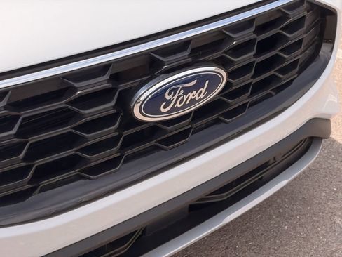 Used 2025 Ford Escape ST-Line w/ Equipment Group 301A FWD image 4