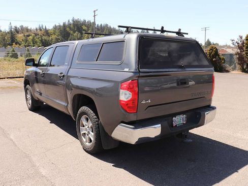 Used 2015 Toyota Tundra SR5 w/ SR5 Upgrade Package AWD/4WD image 7