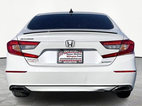 Used 2022 Honda Accord Sport image 4