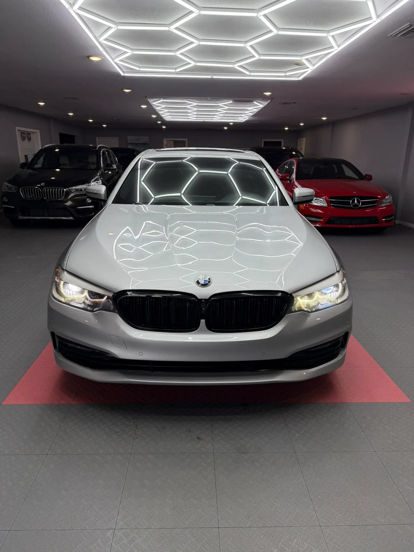 Used 2018 BMW 530e w/ Premium Package 2 RWD image 7