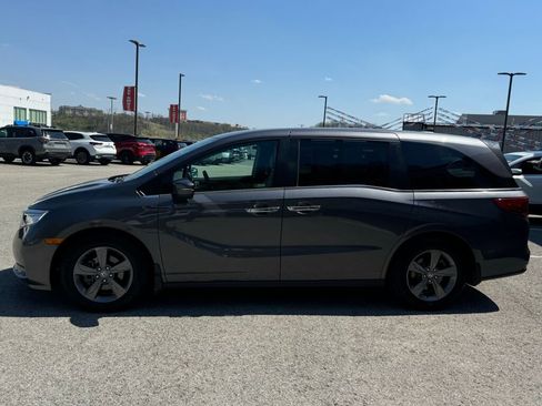 Used 2023 Honda Odyssey EX image 4