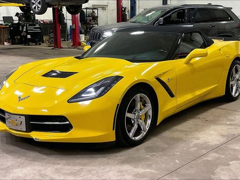 Used 2014 Chevrolet Corvette Stingray Convertible w/ 2LT Preferred Equipment Group image 32