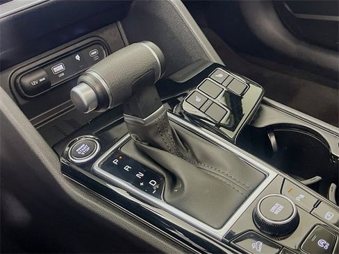 Used 2025 Kia Sportage EX w/ Premium Package image 18