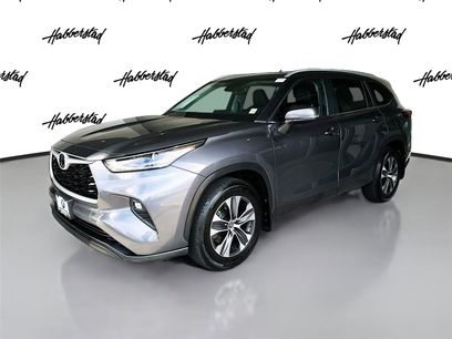 Used 2023 Toyota Highlander XLE