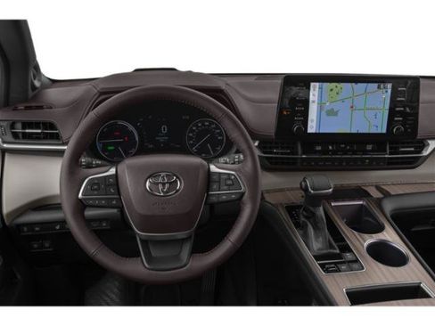 Used 2023 Toyota Sienna Platinum AWD/4WD image 7