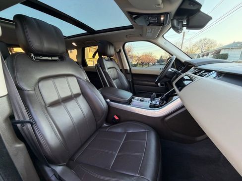 Used 2020 Land Rover Range Rover Sport HSE image 13