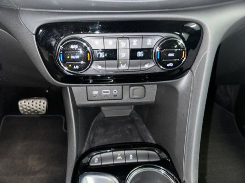 Certified 2023 Buick Encore GX Select w/ Sport Touring Package image 15