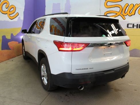Used 2020 Chevrolet Traverse LT image 5