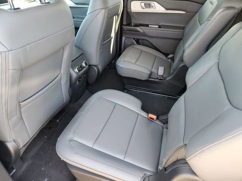 New 2026 Ford Explorer Active w/ Active Comfort Package image 30