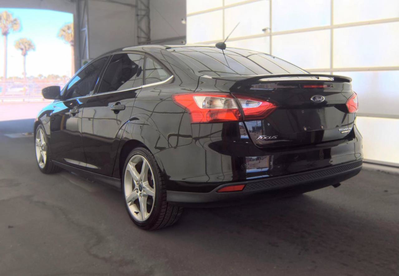 Used 2013 Ford Focus Titanium w/ Titanium Handling Pkg FWD image 8