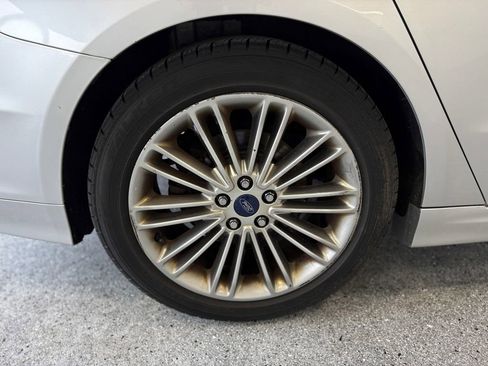 Used 2016 Ford Fusion SE image 28