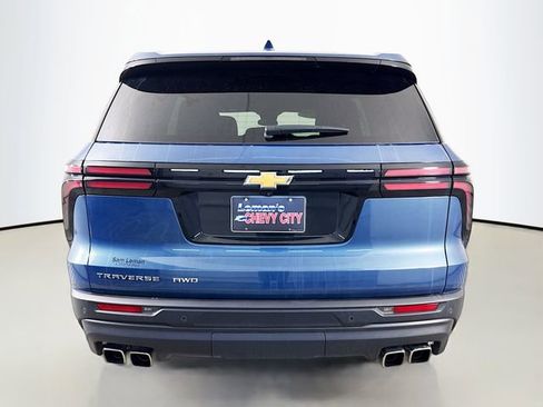 Used 2024 Chevrolet Traverse LS image 7