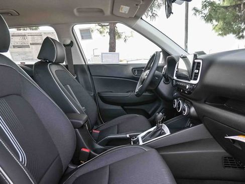New 2026 Hyundai Venue SEL FWD image 19