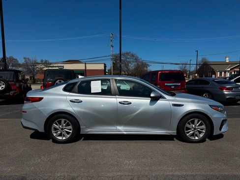 Used 2019 Kia Optima LX FWD image 4