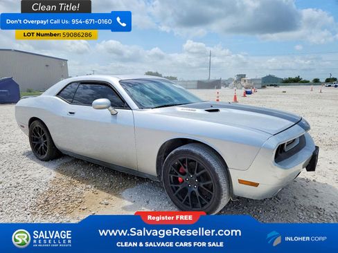 Used 2010 Dodge Challenger SRT8 w/ SRT Option Group II RWD image 5