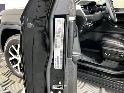 Used 2023 Jeep Grand Cherokee L Limited RWD image 33
