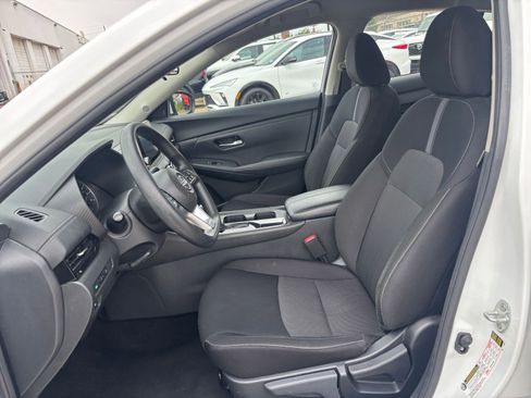 Used 2025 Nissan Sentra SV FWD image 24