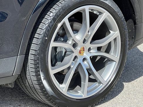 Used 2021 Porsche Cayenne S AWD/4WD image 15