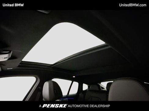 Used 2025 BMW X4 M40i w/ Premium Package image 12