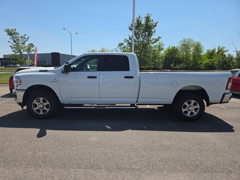 Used 2024 RAM 3500 Big Horn AWD/4WD image 4
