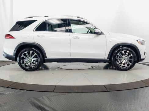 Used 2025 Mercedes-Benz GLE 450e 4MATIC w/ Driver Assistance Package image 34