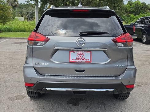Used 2020 Nissan Rogue SV w/ Premium Package AWD/4WD image 5