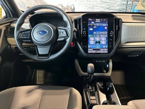 Used 2026 Subaru Forester Premium AWD/4WD image 3