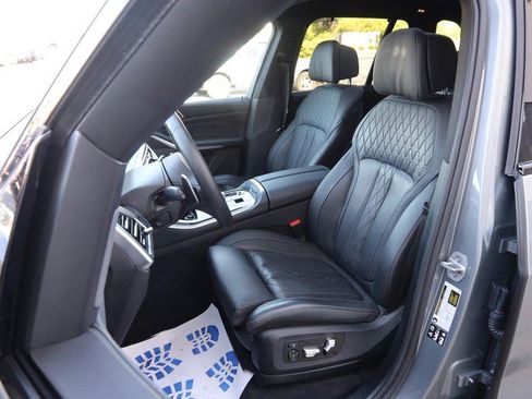 Used 2025 BMW X5 M60i image 12