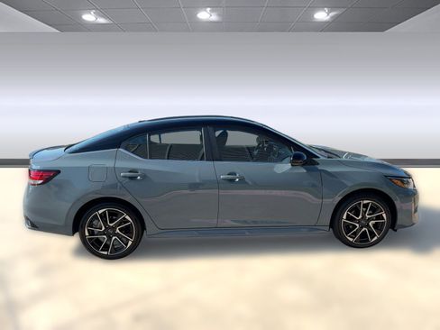 New 2025 Nissan Sentra SR image 8