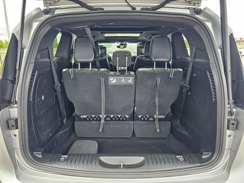 Used 2019 Chrysler Pacifica Limited w/ Advanced Safetytec Group FWD image 13