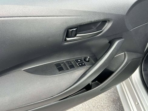 Used 2022 Toyota Corolla LE FWD image 17