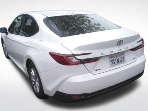 Used 2025 Toyota Camry LE FWD image 3